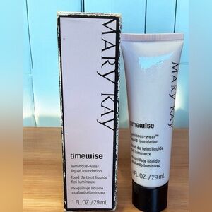 Mary Kay Timewise Luminous-Wear Liquid Foundation - bronze 7 discontinued